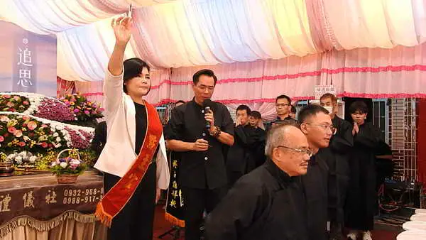 雲林縣莿桐鄉甘西村耆老林合和先生享壽九十一歲今舉行告別式立委縣長等地方人士數百多人皆來送其最後一程