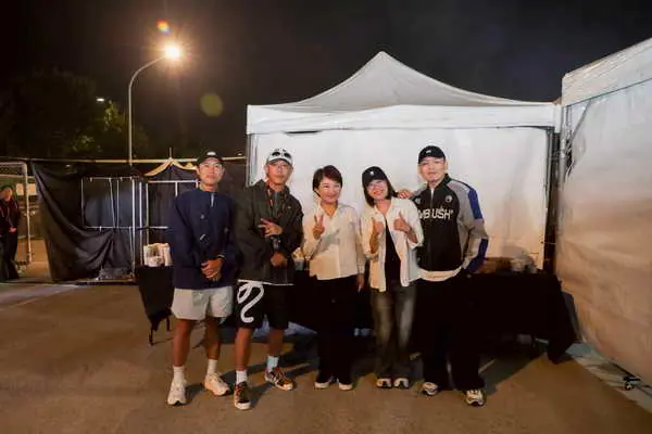 盧市長探班玖壹壹送美食打氣