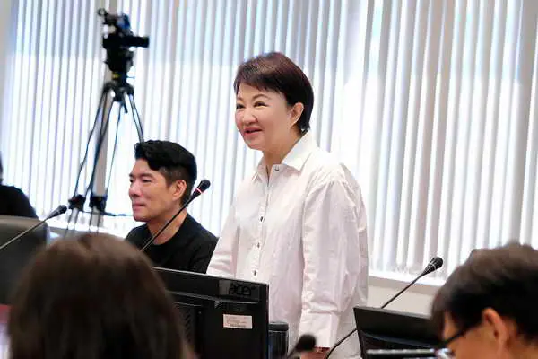 為新二代發聲
