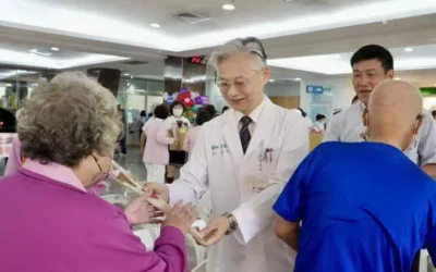 中榮迎母親節 75歲抗癌志工獻舞展活力