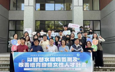 雲林縣榮服處榮欣志工春節到府貼春聯　除舊佈新感動服務送暖人心