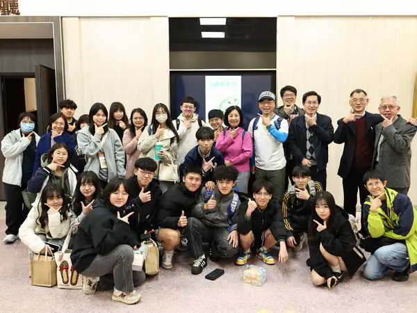 高中生命科學營 中山醫大走過30年1