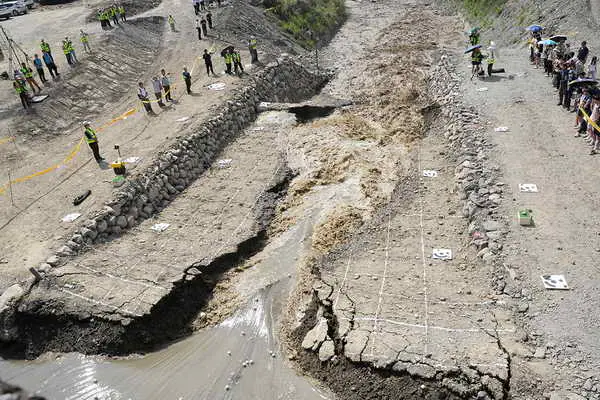 揭開臺灣史上最大堰塞湖潰決之謎 中興大學於惠蓀林場進行馬太鞍溪堰塞湖縮比實驗1