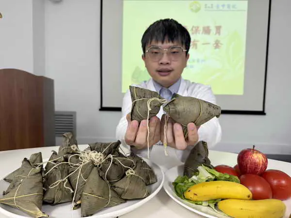 端節前狂嗑五星粽 他腹脹便秘3天1