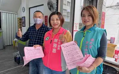 兩千盞燈火點亮國光里 元宵踩街市議員陳雅惠傳承二十年溫情