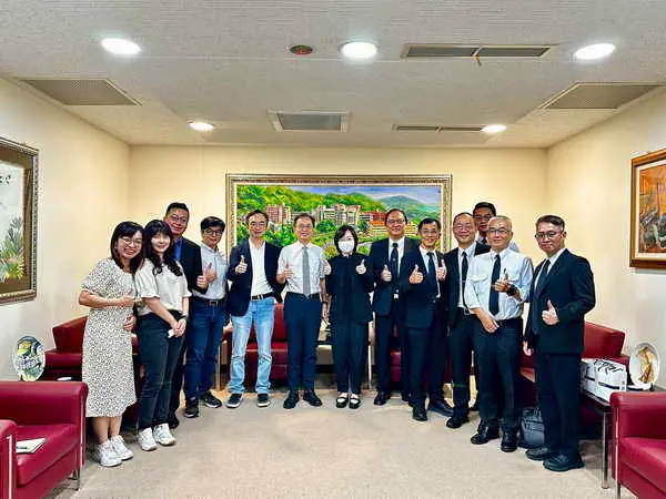 寶島眼鏡走進中臺 共育視光新世代1