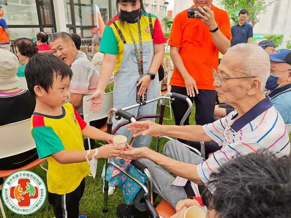 中臺跨世代共融活動 共譜跨齡情誼1