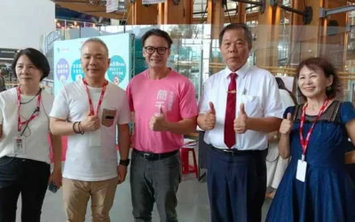 白衣天使齊聚半山夢工廠歡慶護師節 南投縣府表揚資深護理人員