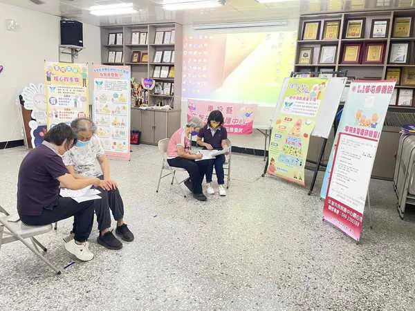 三分鐘守護記憶 南投縣推動AD8極早期失智症篩檢 陪伴家人從1