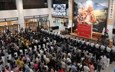慶慈濟六十 台中慈濟醫院醫病同浴佛