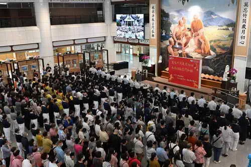 慶慈濟六十 台中慈濟醫院醫病同浴佛1