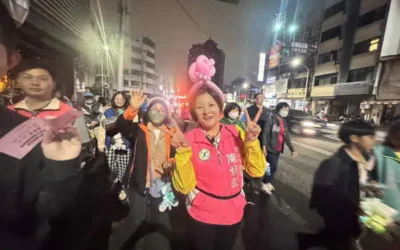 燈火如龍舞 國光里福正宮元宵提燈巡里熱鬧登場