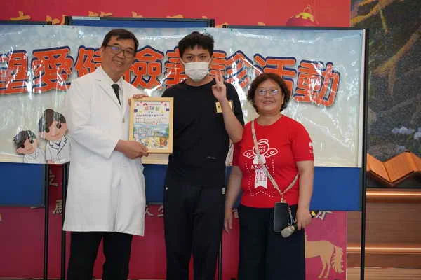 中慈為信望愛院童義診 廿年不間斷1