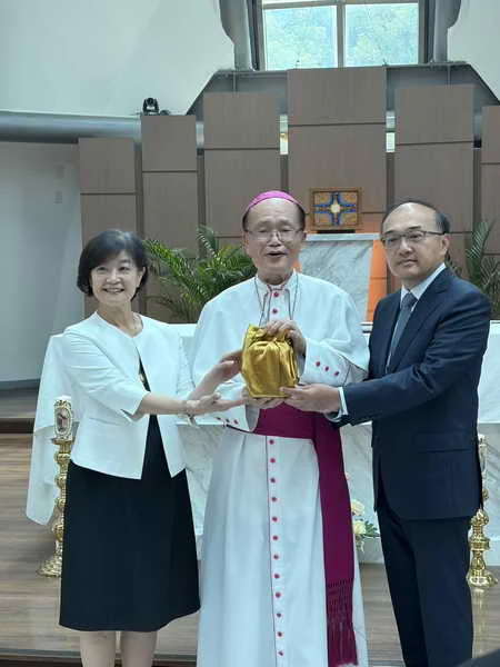 靜宜大學舉辦校長交接典禮 張副秘書長感謝新舊任校長貢獻 期許攜手培育優秀人才1