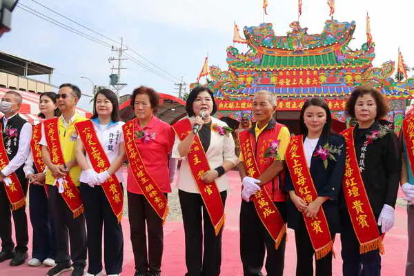 雲林六房媽五間厝股上樑典禮 張麗善縣長扶樑祈求國泰民安
