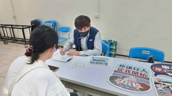 交通專案服務前進仁愛鄉 彰化分署有感列車深化便民服務 攜手監理機關守護偏鄉居民 同步提升民眾防詐意識