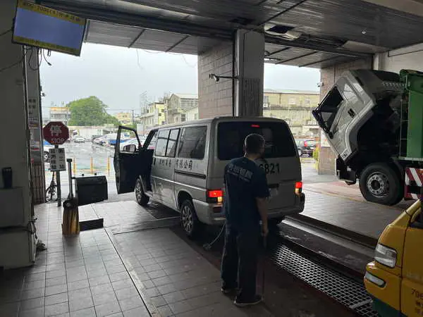 暴雨沖走車牌 彰化監理站提醒民眾補辦1