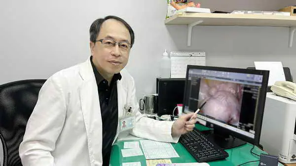 取出九顆子宮肌瘤 手術傷口藏在肚臍1