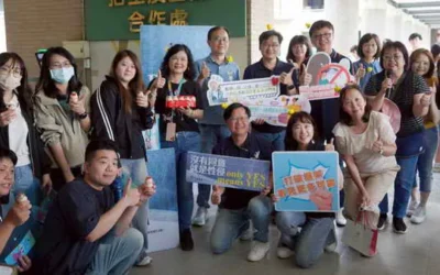 中臺攜手婦女培力據點 換上丹寧挺性平