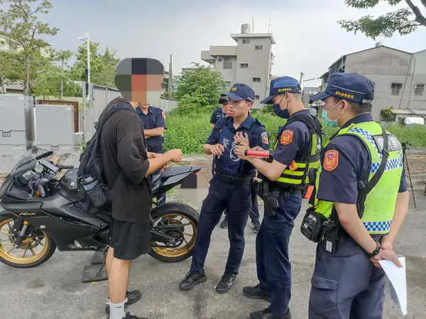 環警監聯合稽查 改裝噪音車無所遁形1