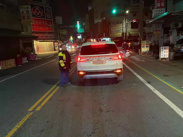 車輛拋錨影響通行 斗六警即時協助排除恢復交通1