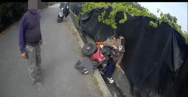 危急時刻見真情 斗六警即時救援受困老翁1