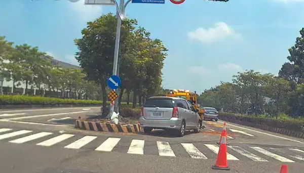 高溫下的堅守 斗六警及時排除交通障礙1