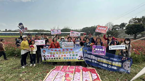 莿桐鄉樂聲接神謝花季熱鬧登場 斗六警宣導交通安全護平安1
