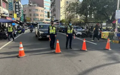 斗六西市場年貨大街湧人潮 斗六警強化交管確保順暢