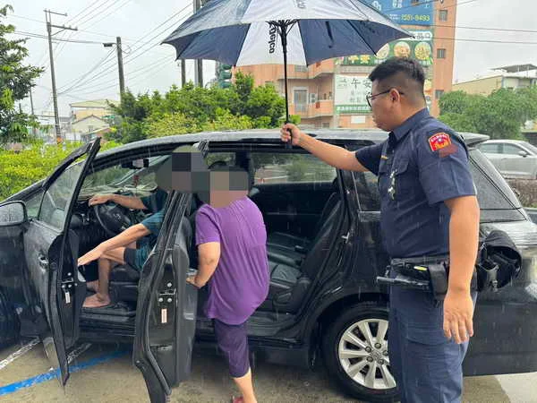 女子獨行交流道旁疑迷途 斗六警耐心查證助返家1