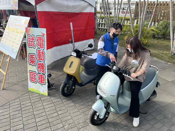 彰化縣促淨零減碳放寬機車補助年限 最高補助2萬3圖醫