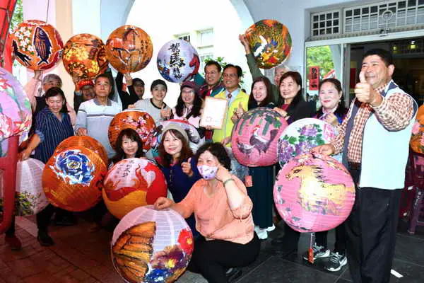 藝術家彩繪彰邑百景 林世賢籲公共建設納入藝術文化元素1