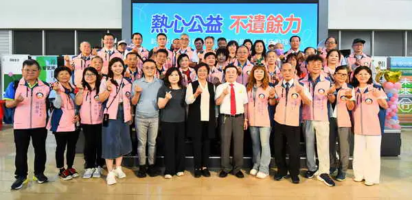 熱心公益不遺餘力 洪村山董事長返鄉捐贈百萬元關懷弱勢1