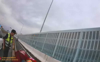 年邁老婦獨坐陸橋 熱心警協助化解迷途