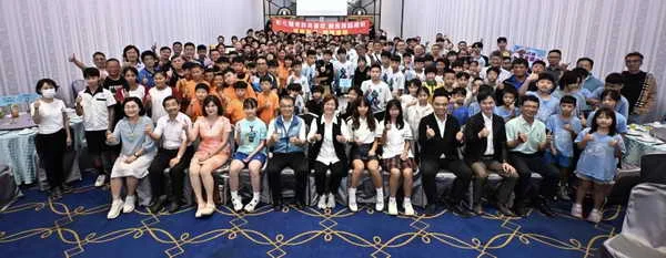 彰化體育屢創佳績 盛大表揚國際暨全國賽事績優學校團隊