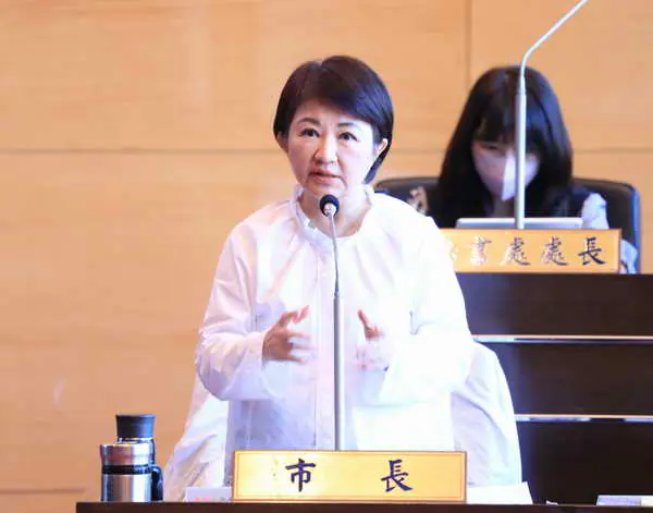 基層兢兢業業守護台中 盧市長懇請各界肯定同仁堅守崗位