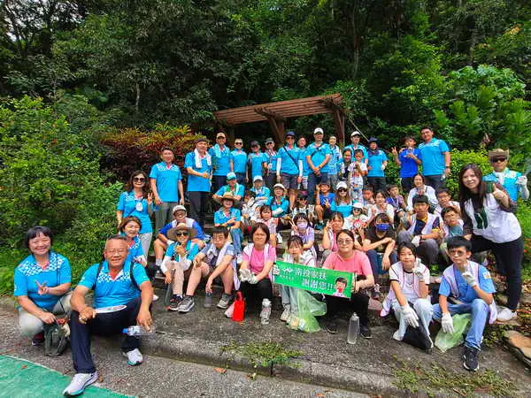 南投家扶少年展現對大自然的關懷力 與東友扶輪社友一起淨山趣1