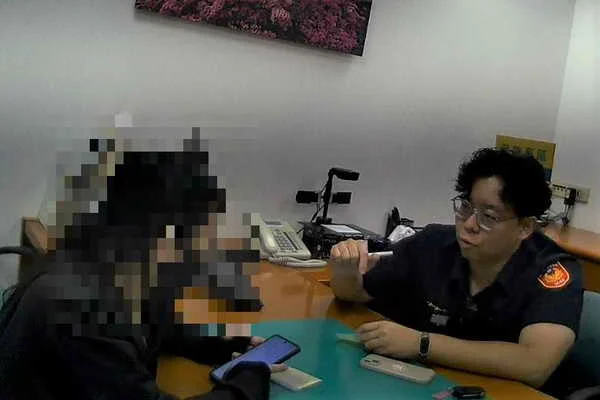 百元網購雨衣落陷阱 草屯警銀力阻繼續受騙