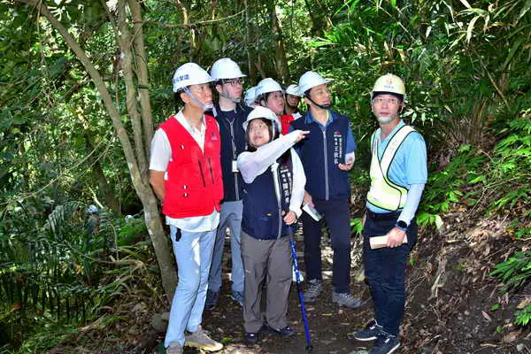 打造原民文化特色登山步道 觀旅局長視察1