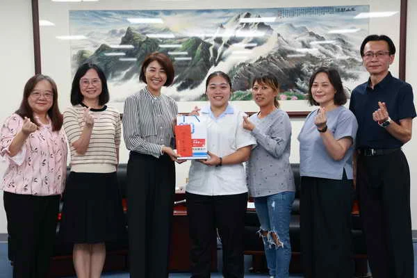 南投兩學子榮獲總統教育獎 許淑華縣長力挺迎向希望1