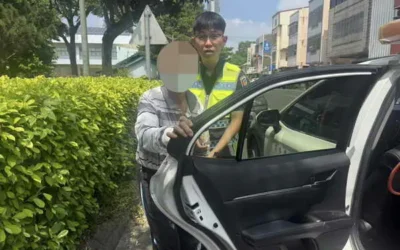 酷暑中見溫情 警方助老翁安全返家