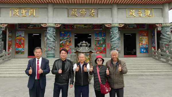 大年初一走春象徵大吉大利新年福氣滿門 財源廣進1