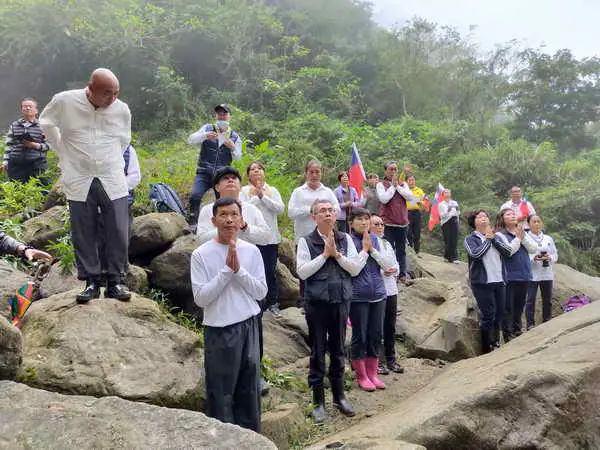 中寮天山石門瀑布 開國運 開天門金蟾天水下降 富國利民 天佑臺灣 福佑蒼生功德圓滿皆大歡喜1
