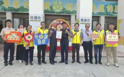 欣中天然氣公司慰問中彰榮家長輩 預祝長輩秋節快樂