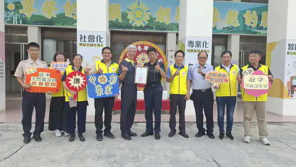 欣中天然氣公司慰問中彰榮家長輩 預祝長輩秋節快樂