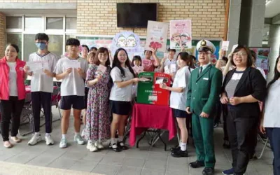 手寫有溫度-南投郵局母親節明信片書寫活動