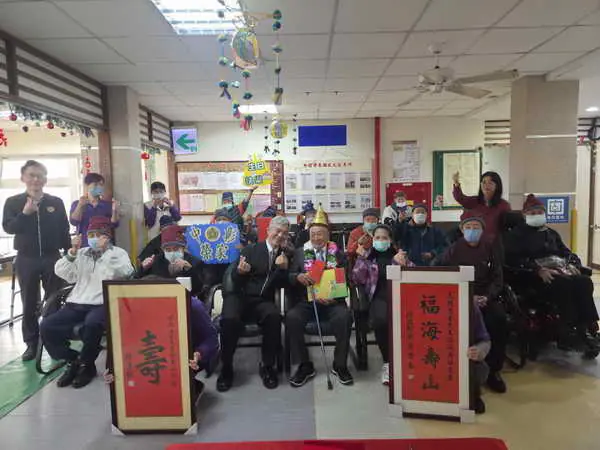 中彰榮家舉辦百歲慶生會住民及家屬同賀福壽綿延1