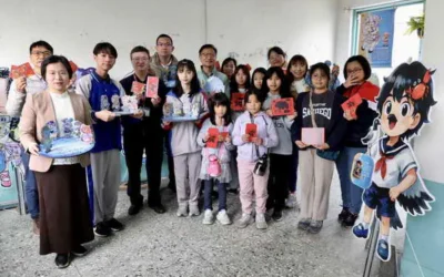 萌翻海線!Q萌海現陪你過新年