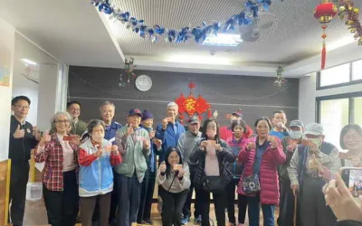 中彰榮家服務幹部發新年賀卡,向長輩拜年道吉祥!