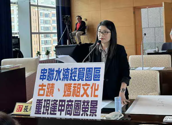 市議員張廖乃綸關切逢甲商圈1